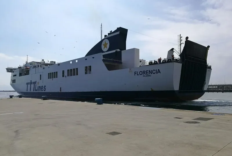FLORENCIA Ro-Ro IMO 9287584 photo 4