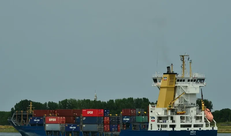 FESCO MAGADAN Container Ship IMO 9287699 photo 6