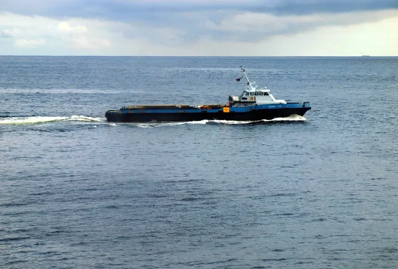 DEBBIE TIDE Passenger Ship IMO 9287728 photo 2