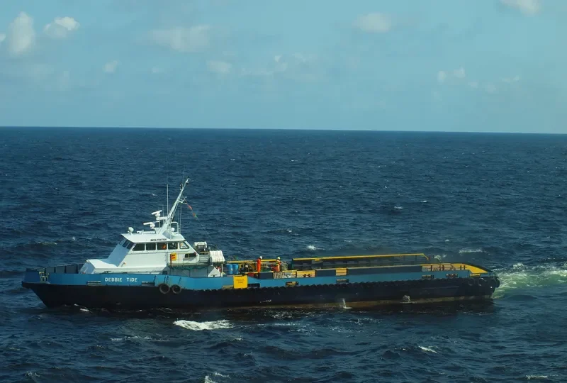 DEBBIE TIDE Passenger Ship IMO 9287728 photo 4