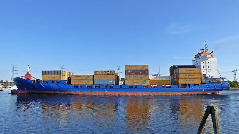 VOHBURG Container Ship IMO 9287807 photo 6