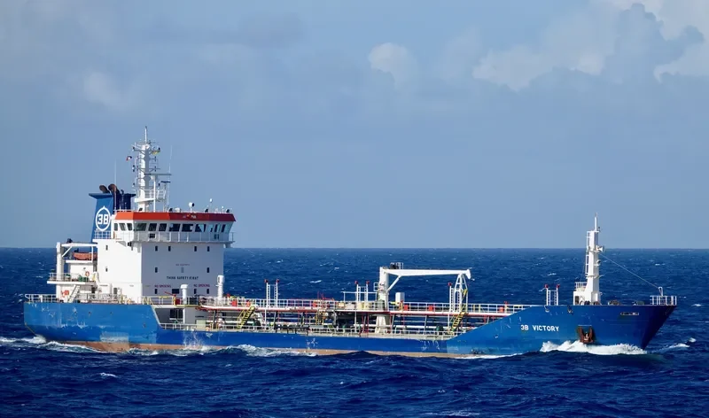 3B VICTORY Tanker IMO 9287871 photo 6