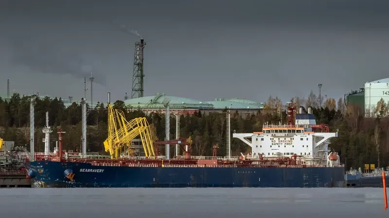 SEABRAVERY Tanker IMO 9288734 photo 2