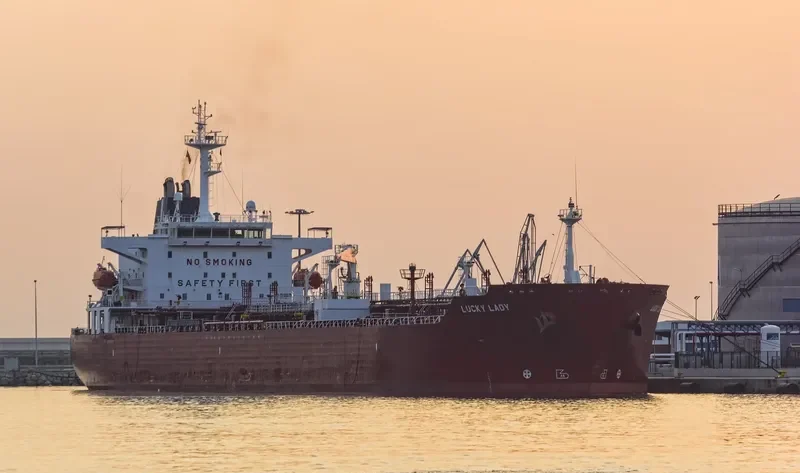 LUCKY LADY Tanker IMO 9288796 photo 2