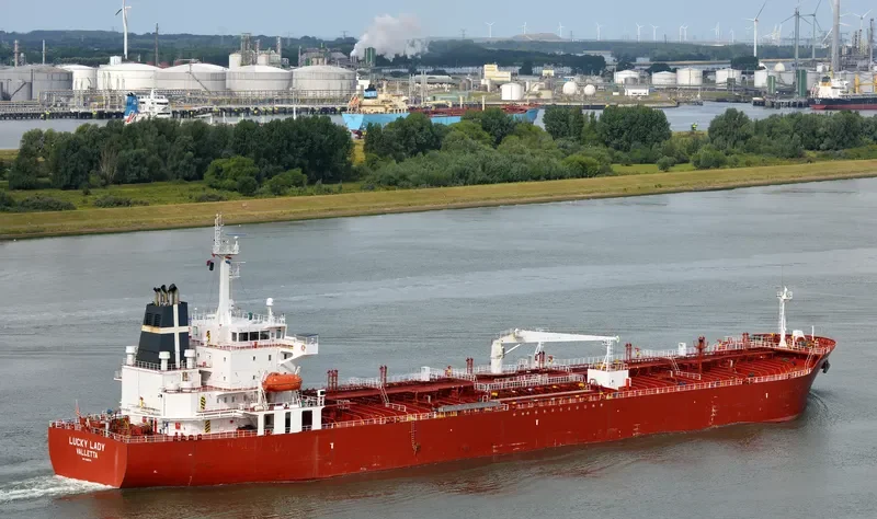 LUCKY LADY Tanker IMO 9288796 photo 4