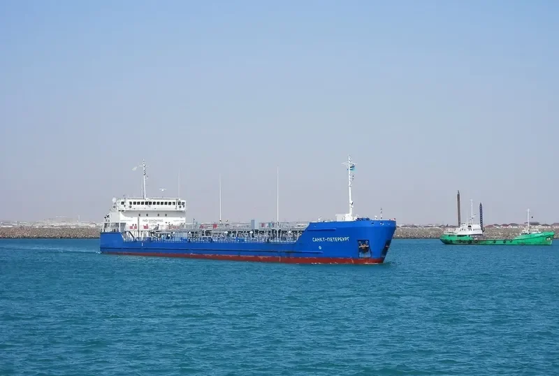 SANKT PETERBURG Tanker IMO 9288980 photo 4