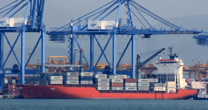 A HOKEN Container Ship IMO 9289051 photo 6
