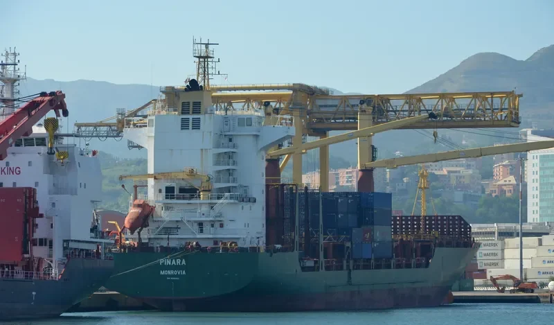 PINARA Container Ship IMO 9289063 photo 8