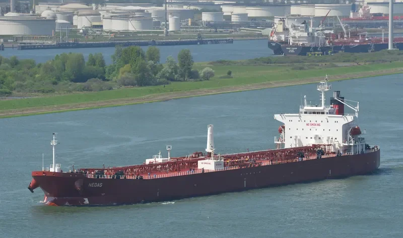 ESPERANZA Tanker IMO 9289166 photo 4