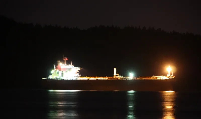 ESPERANZA Tanker IMO 9289166 photo 9