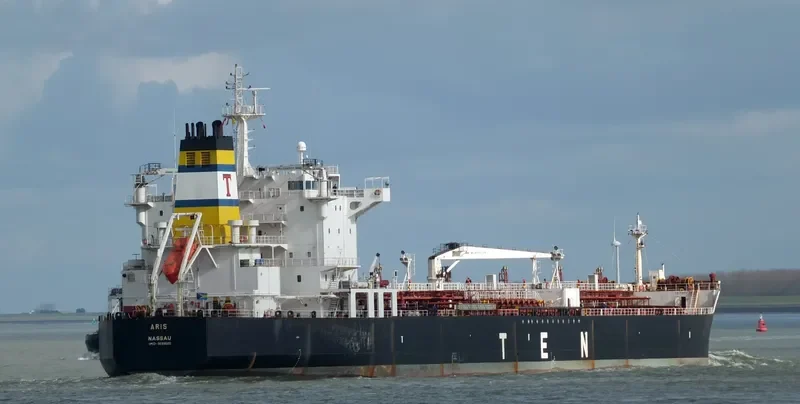 ARIS Tanker IMO 9289520 photo 3