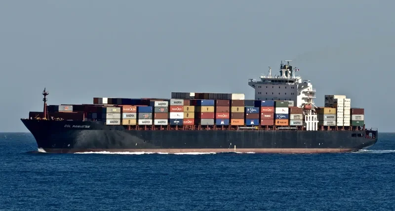 CSL MANHATTAN Container Ship IMO 9289556 photo 8