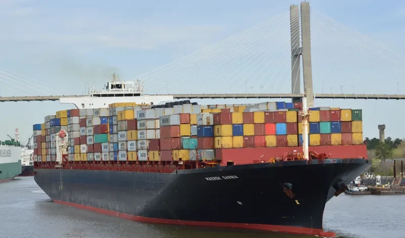 MAERSK SARNIA Container Ship IMO 9289946 photo 2