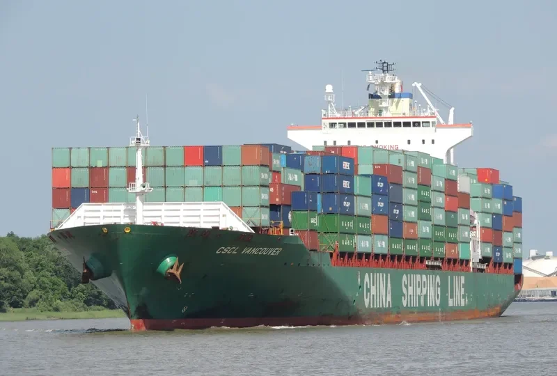 SEASPAN VANCOUVER Container Ship IMO 9290098 photo 2