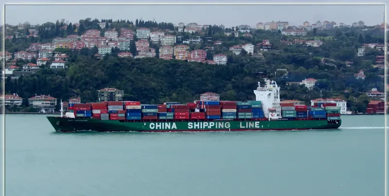 SEASPAN VANCOUVER Container Ship IMO 9290098 photo 5