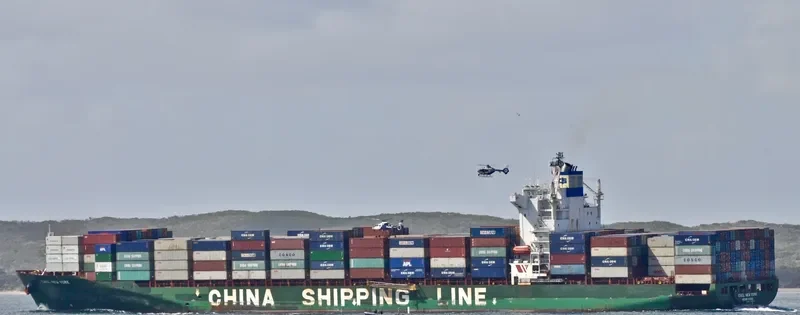 SEASPAN NEW YORK Container Ship IMO 9290115 photo 3