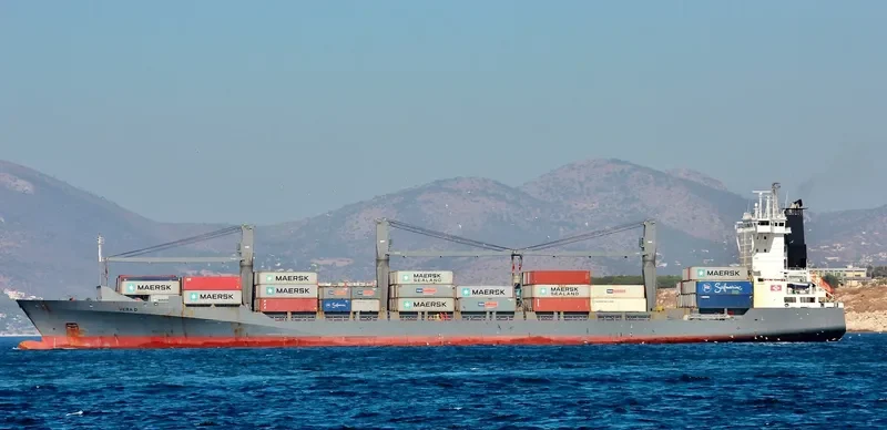 VERA D Container Ship IMO 9290177 photo 5