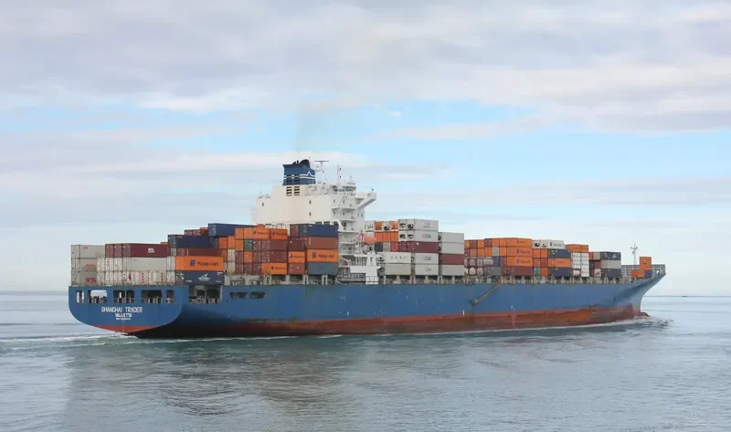 OOCL ST.LAWRENCE Container Ship IMO 9290414 photo 4