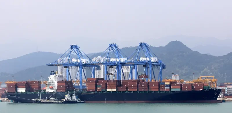 SHILING Container Ship IMO 9290452 photo 2