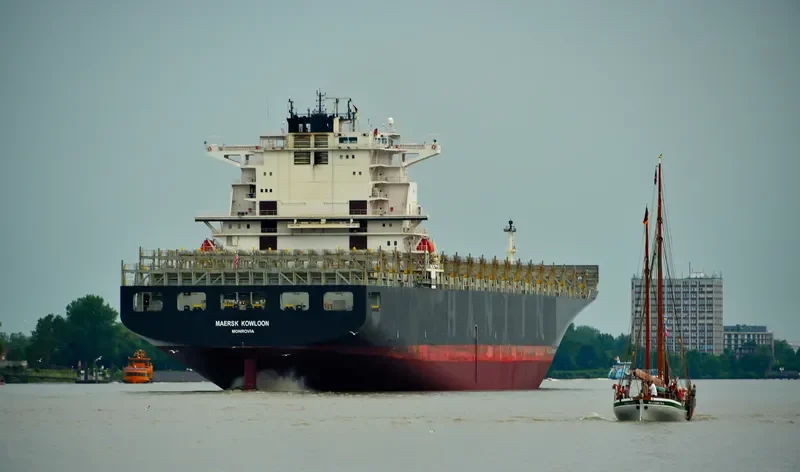 MAERSK KOWLOON Container Ship IMO 9290476 photo 8