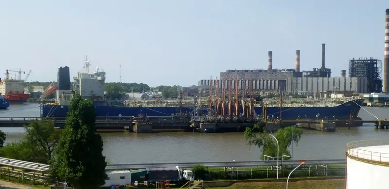 COIPO Tanker IMO 9290610 photo 2