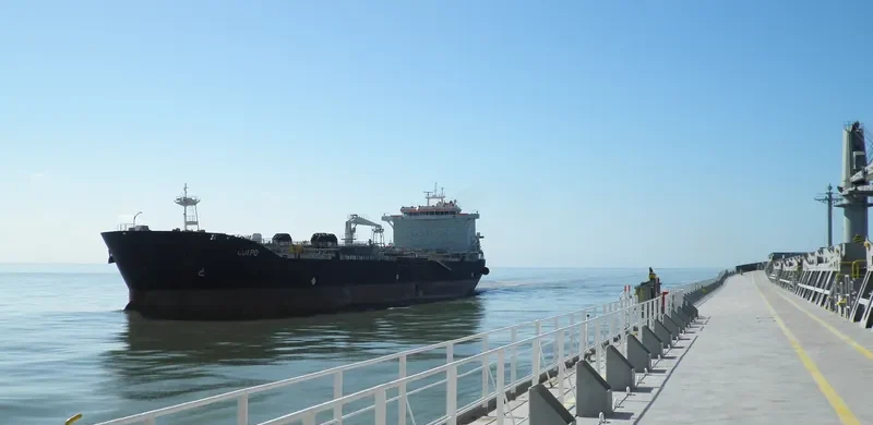 COIPO Tanker IMO 9290610 photo 8