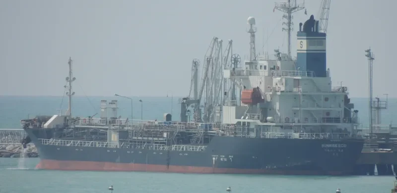 EMERYN Tanker IMO 9291315 photo 3