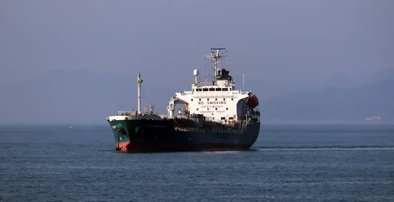 LIVATYA Tanker IMO 9291444 photo 3