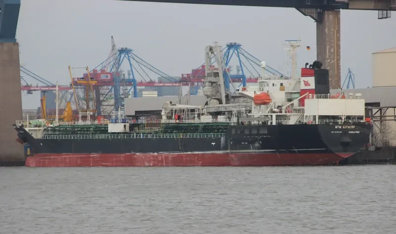 MTM ANTWERP Tanker IMO 9291456 photo 2