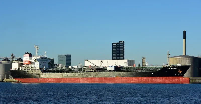 MTM ANTWERP Tanker IMO 9291456 photo 3