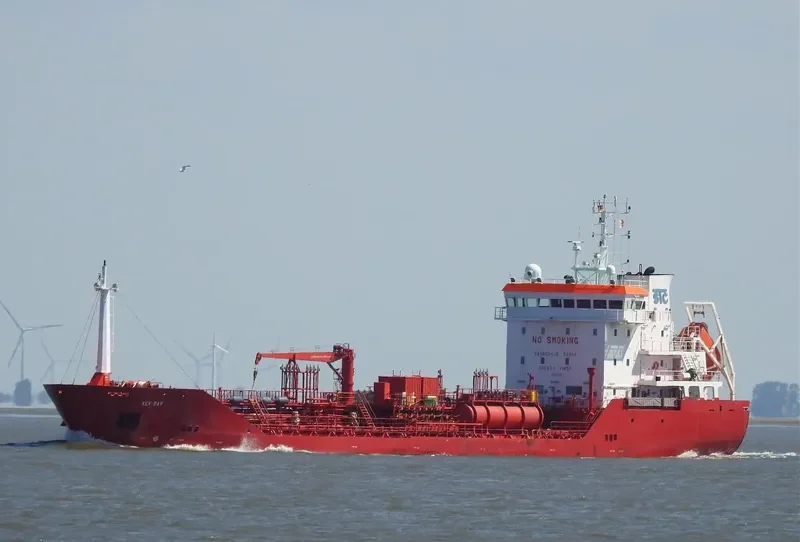 KEY BAY Tanker IMO 9291561 photo 4