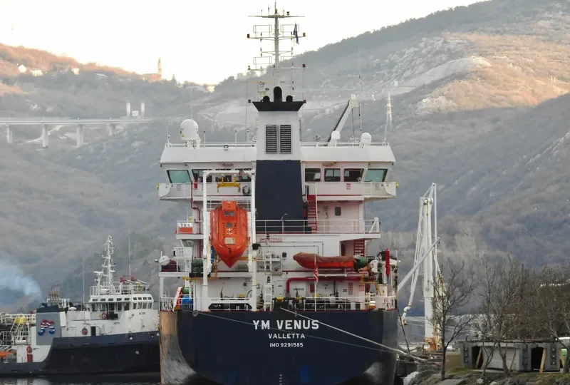 YM VENUS Tanker IMO 9291585 photo 2