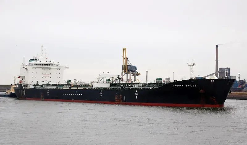 TORGOVY BRIDGE Tanker IMO 9292046 photo 2