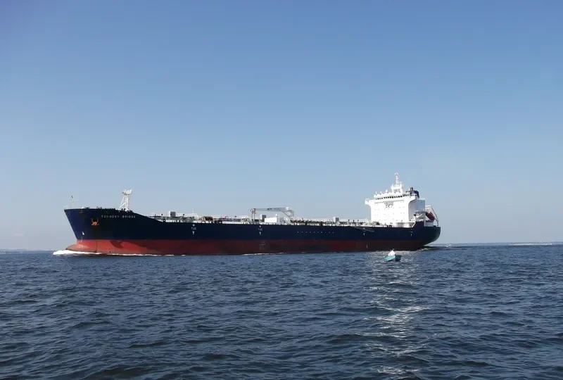 TORGOVY BRIDGE Tanker IMO 9292046 photo 4