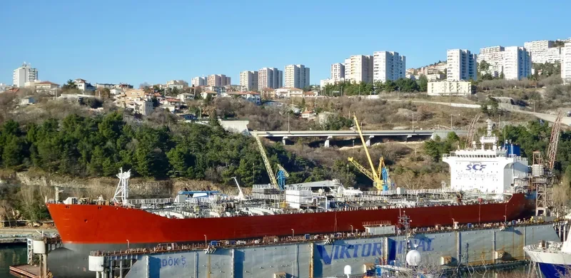TAVRICHESKY BRIDGE Tanker IMO 9292060 photo 6
