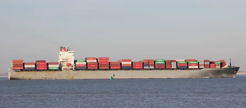 BEIJING BRIDGE Container Ship IMO 9292230 photo 9