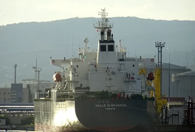 VALLE DI GRANADA Tanker IMO 9292278 photo 2