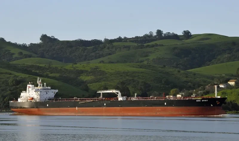 ERIK SPIRIT Tanker IMO 9292515 photo 4