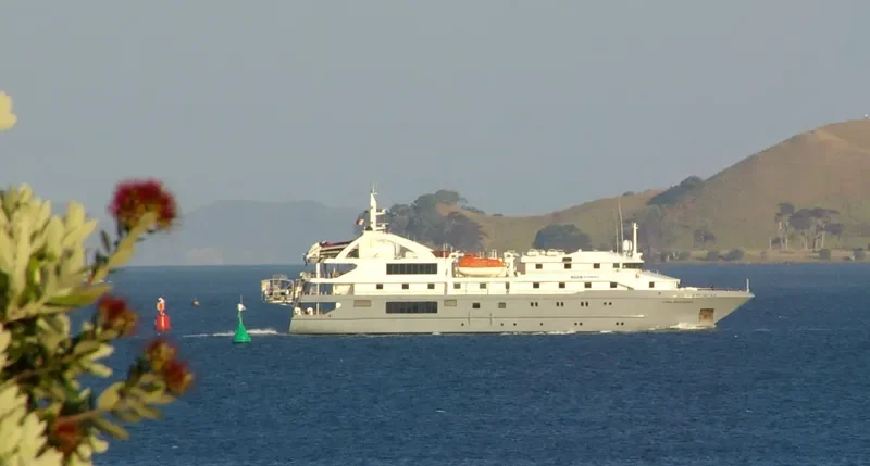 CORAL DISCOVERER Passenger Ship IMO 9292747 photo 5