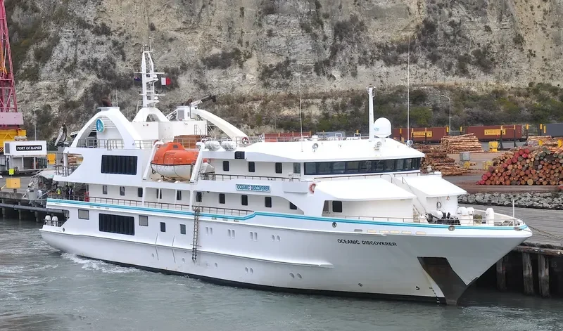 CORAL DISCOVERER Passenger Ship IMO 9292747 photo 7