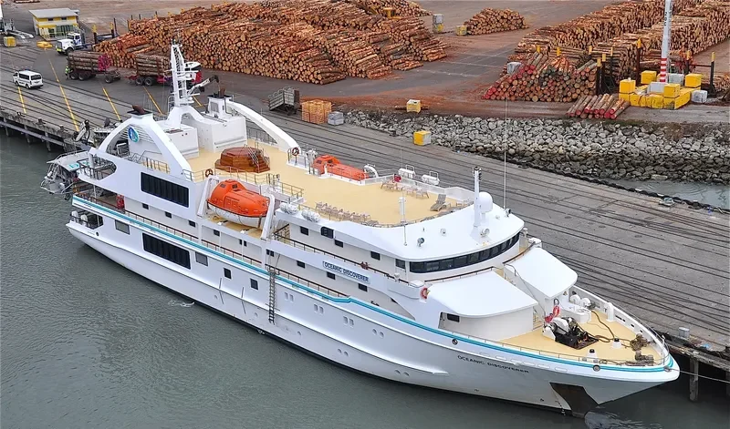 CORAL DISCOVERER Passenger Ship IMO 9292747 photo 8