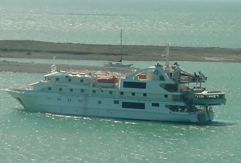 CORAL DISCOVERER Passenger Ship IMO 9292747 photo 10
