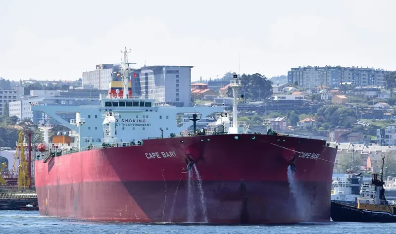 CAPE BARI Tanker IMO 9293117 photo 2