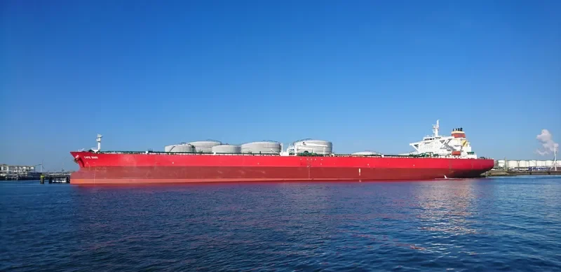 CAPE BARI Tanker IMO 9293117 photo 4