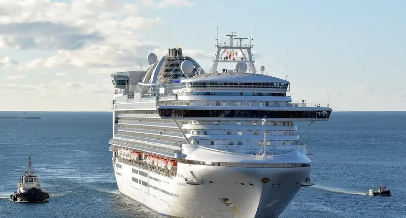 CROWN PRINCESS Passenger Ship IMO 9293399 photo 8