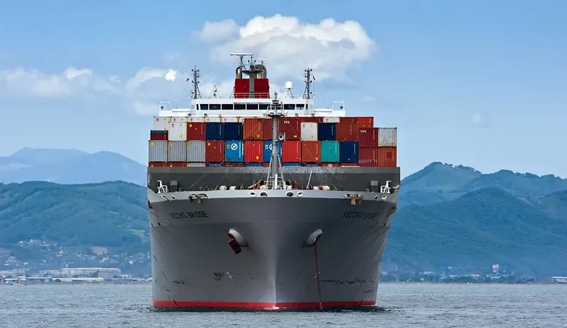 LILA LONDON Container Ship IMO 9293454 photo 2