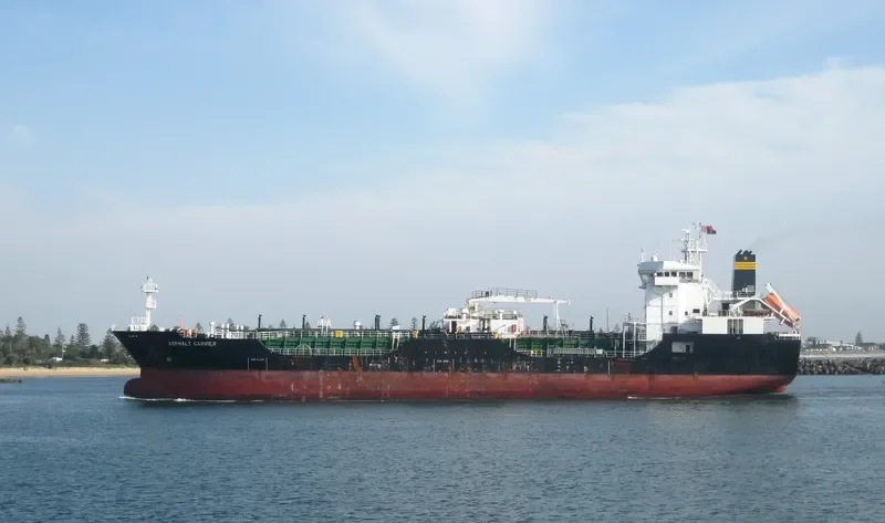 ASPHALT CARRIER Tanker IMO 9293545 photo 2