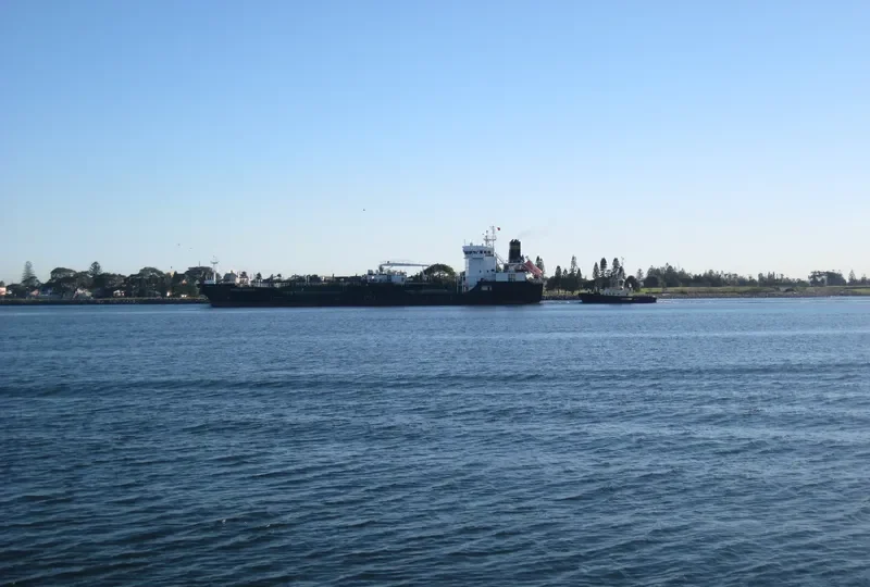 ASPHALT CARRIER Tanker IMO 9293545 photo 4