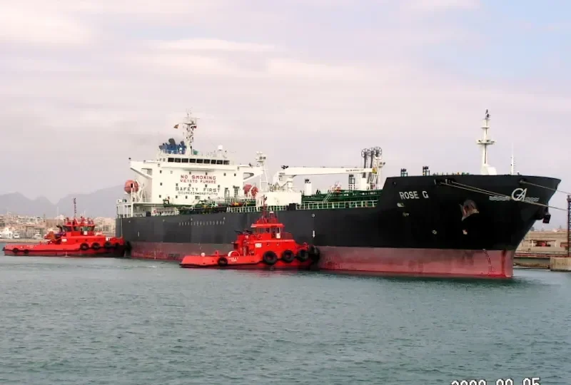 URUBAMBA Tanker IMO 9293985 photo 7