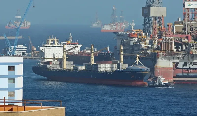 JULIUS S Container Ship IMO 9294018 photo 2